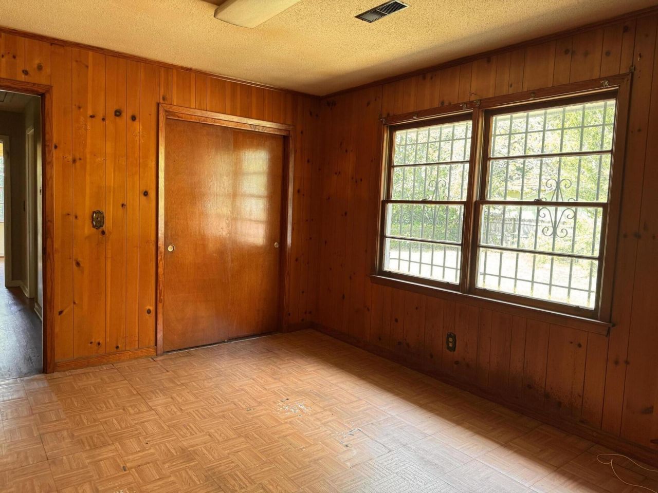 1106 Barrett Road Photo 7