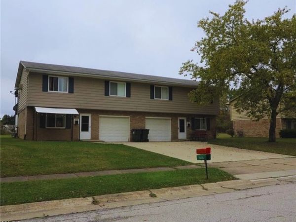 4706-4710 Maple Spur Drive , Stow, OH 44224