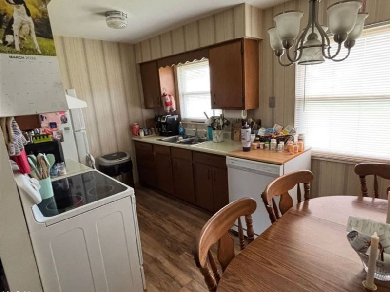 4706-4710 Maple Spur Drive, Stow, OH 44224 Photo 7