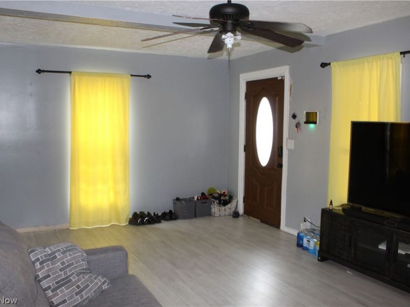 124 E 32nd Street, Lorain, OH 44055 Photo 4