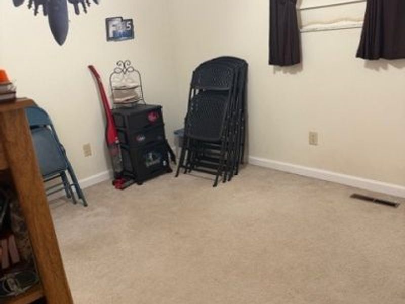 245 Kittle Street, Williamstown, WV 26187 Photo 10