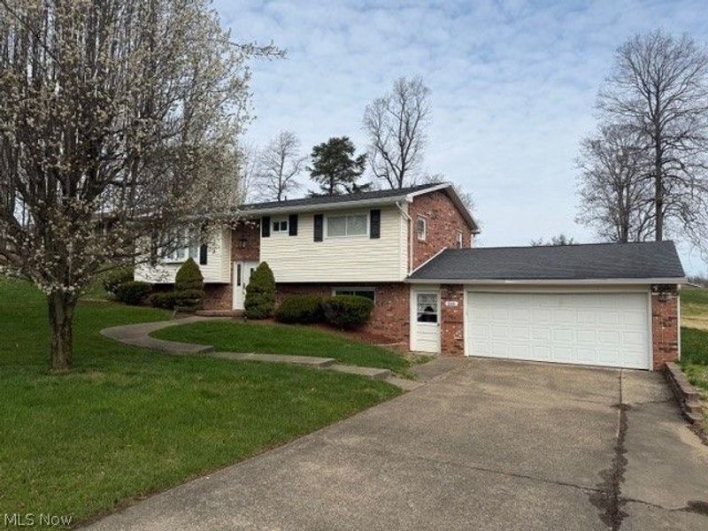 245 Kittle Street, Williamstown, WV 26187 Photo 2