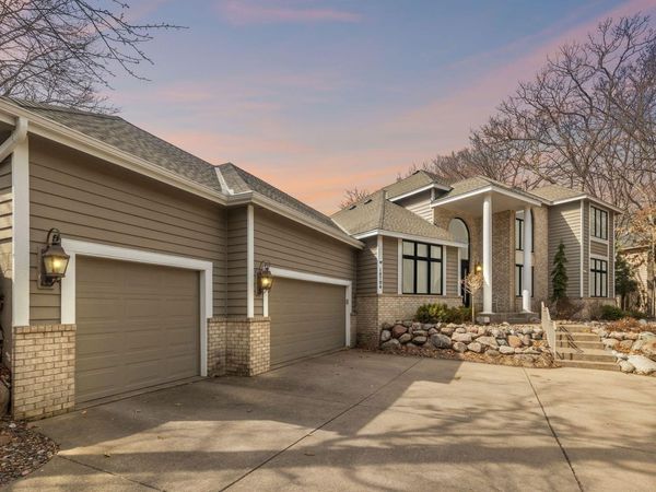 14704 White Oak Drive, Burnsville, MN 55337