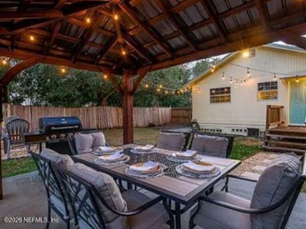 6453 WAYNE Street, St. Petersburg, FL 33702