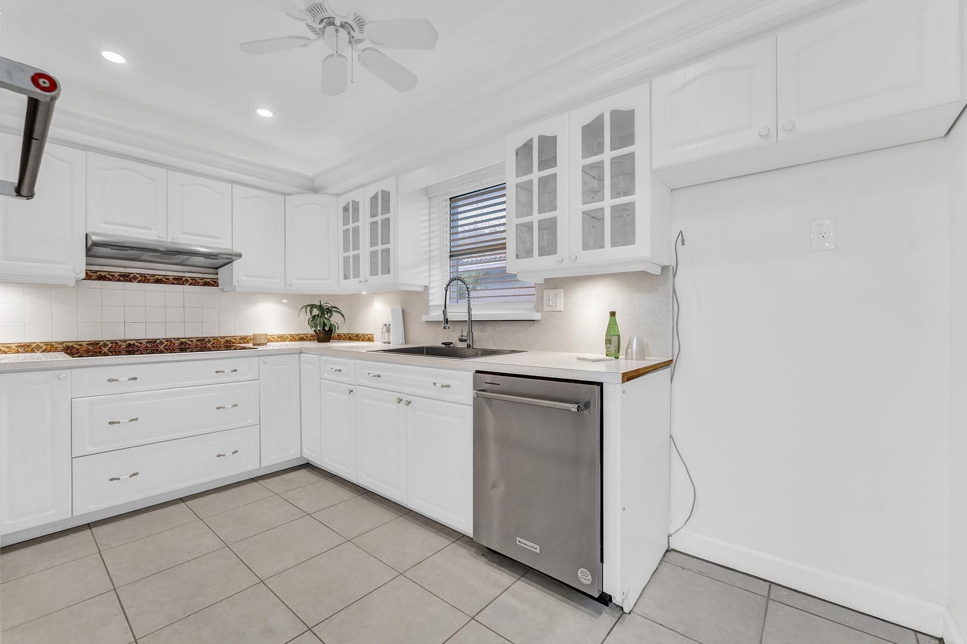 5921 NE 15th Avenue, Fort Lauderdale, FL 33334 Photo