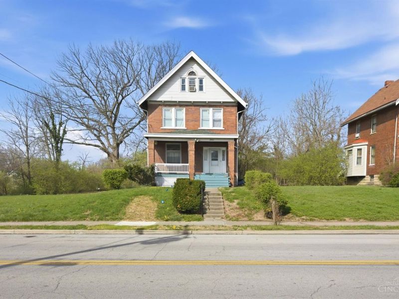 3443 Woodburn Avenue, Cincinnati, OH 45207 Photo 2