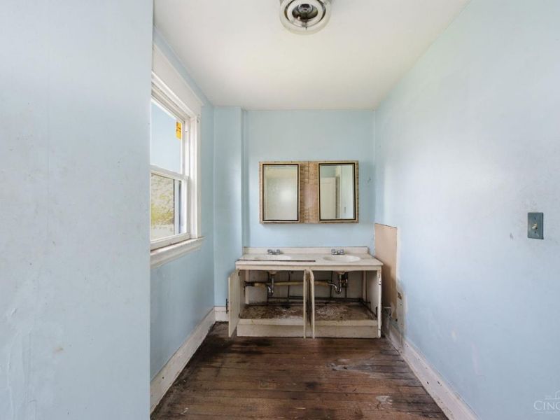 3443 Woodburn Avenue, Cincinnati, OH 45207 Photo 23