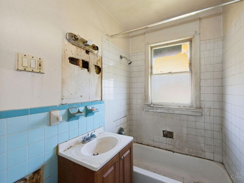 3443 Woodburn Avenue, Cincinnati, OH 45207 Photo 25