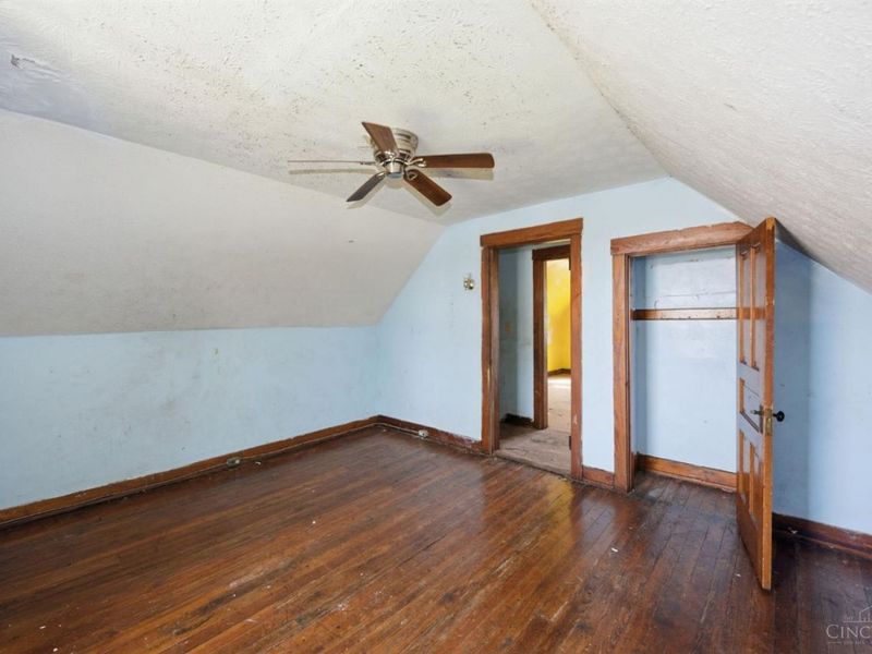 3443 Woodburn Avenue, Cincinnati, OH 45207 Photo 29