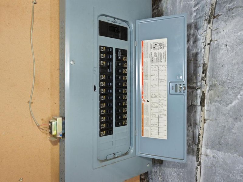 3443 Woodburn Avenue, Cincinnati, OH 45207 Photo 32