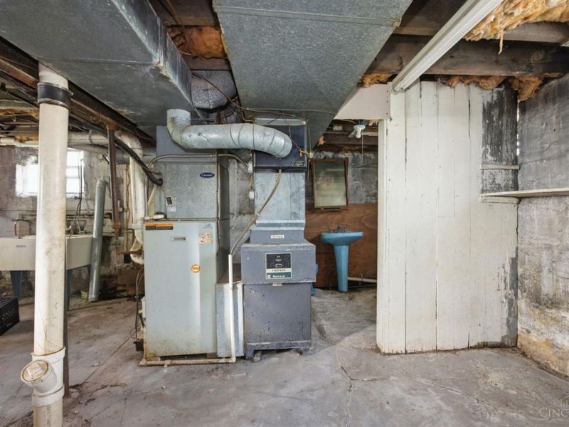 3443 Woodburn Avenue, Cincinnati, OH 45207 Photo 35