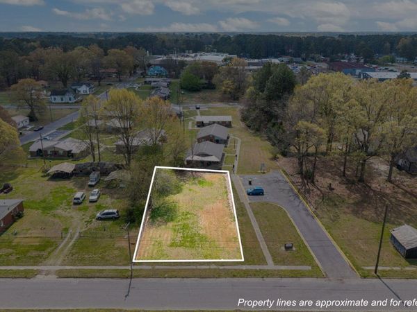 207 NE Railroad Street, Robersonville, NC 27871