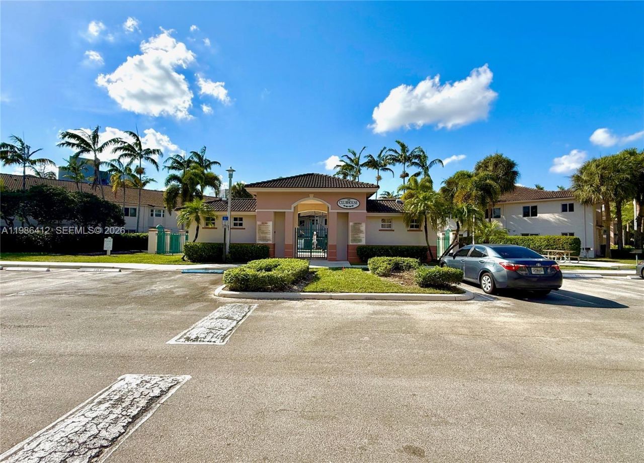 2251 NW 77th Way , Unit 102, Pembroke Pines, FL 33024 Photo