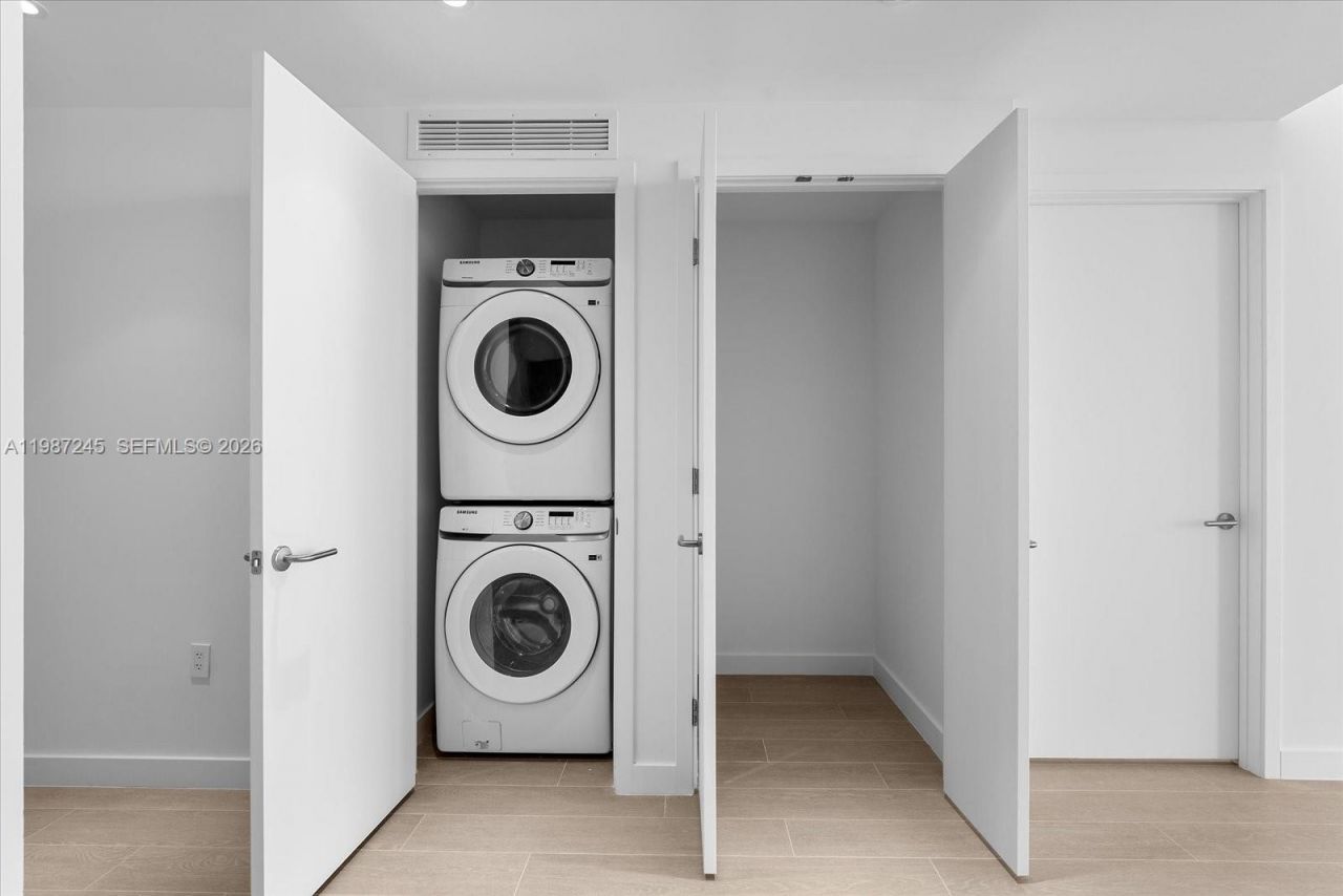 500 Alton Rd , Unit 2402, Miami Beach, FL 33139 Photo