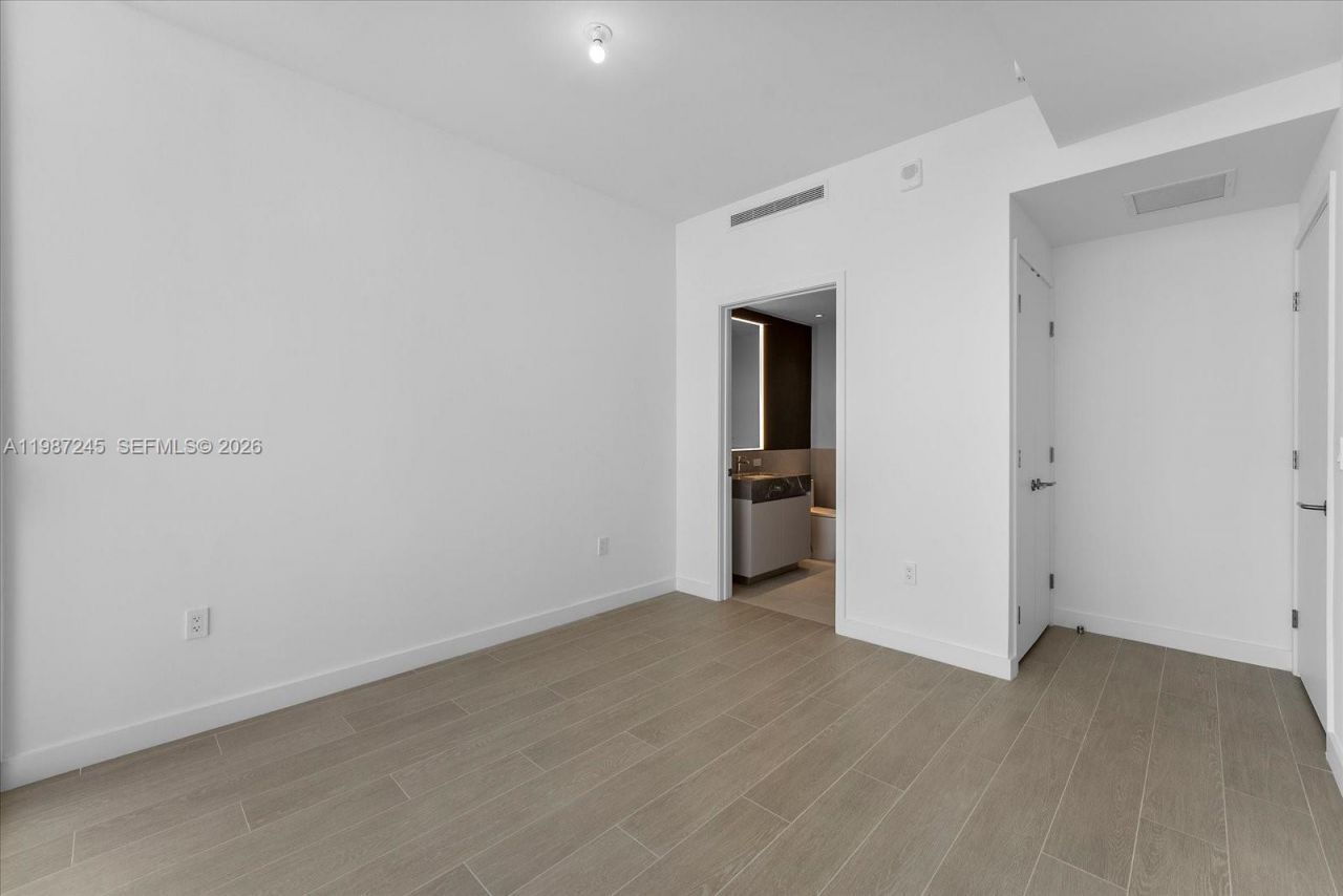 500 Alton Rd , Unit 2402, Miami Beach, FL 33139 Photo