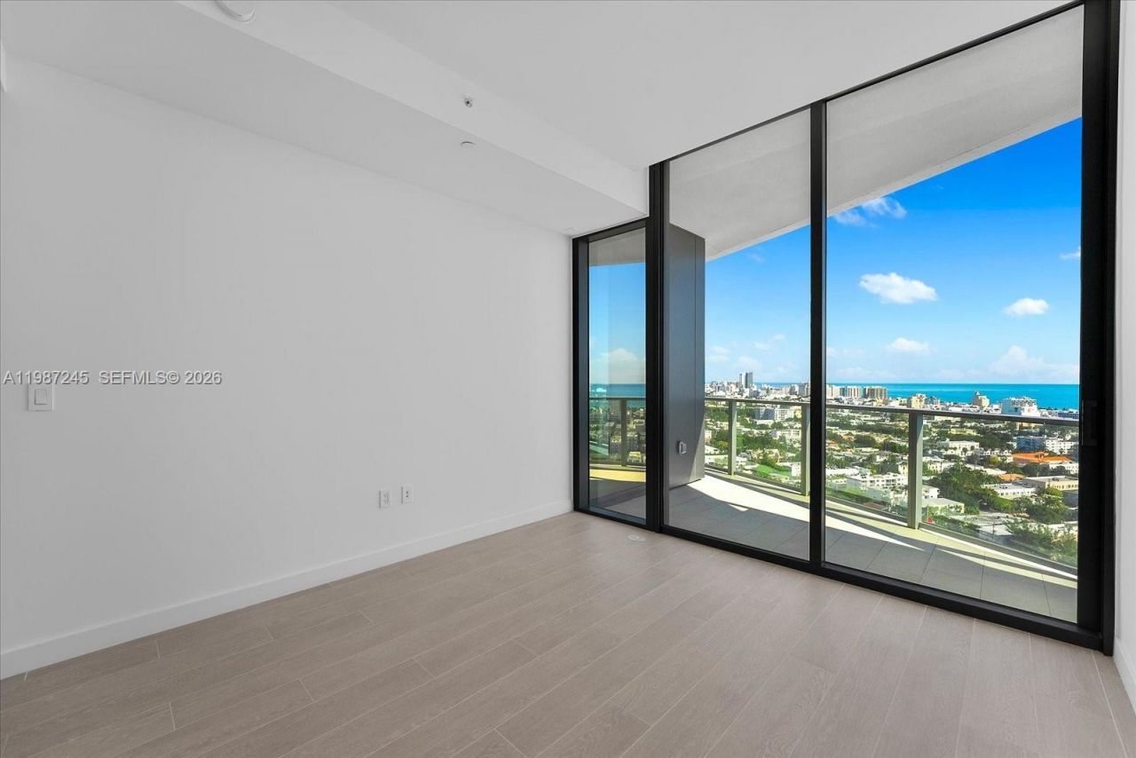 500 Alton Rd , Unit 2402, Miami Beach, FL 33139 Photo