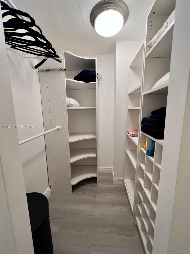 8233 Harding Ave , Unit 204, Miami Beach, FL 33141 Photo