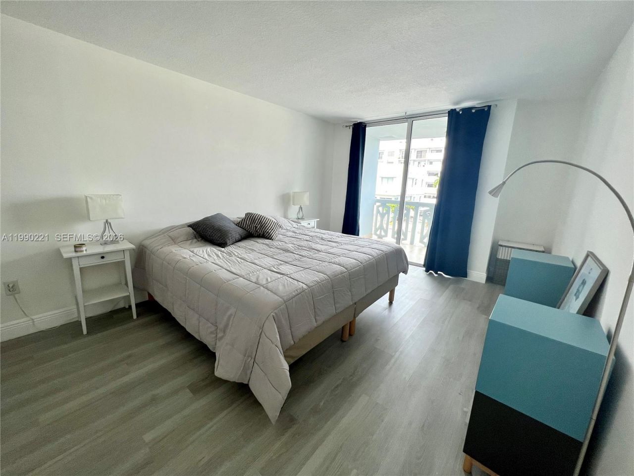 8233 Harding Ave , Unit 204, Miami Beach, FL 33141 Photo