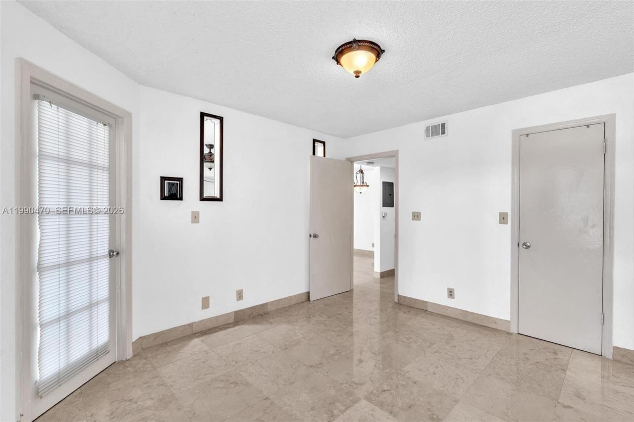 2796 S University Dr , Unit 2104, Davie, FL 33328 Photo