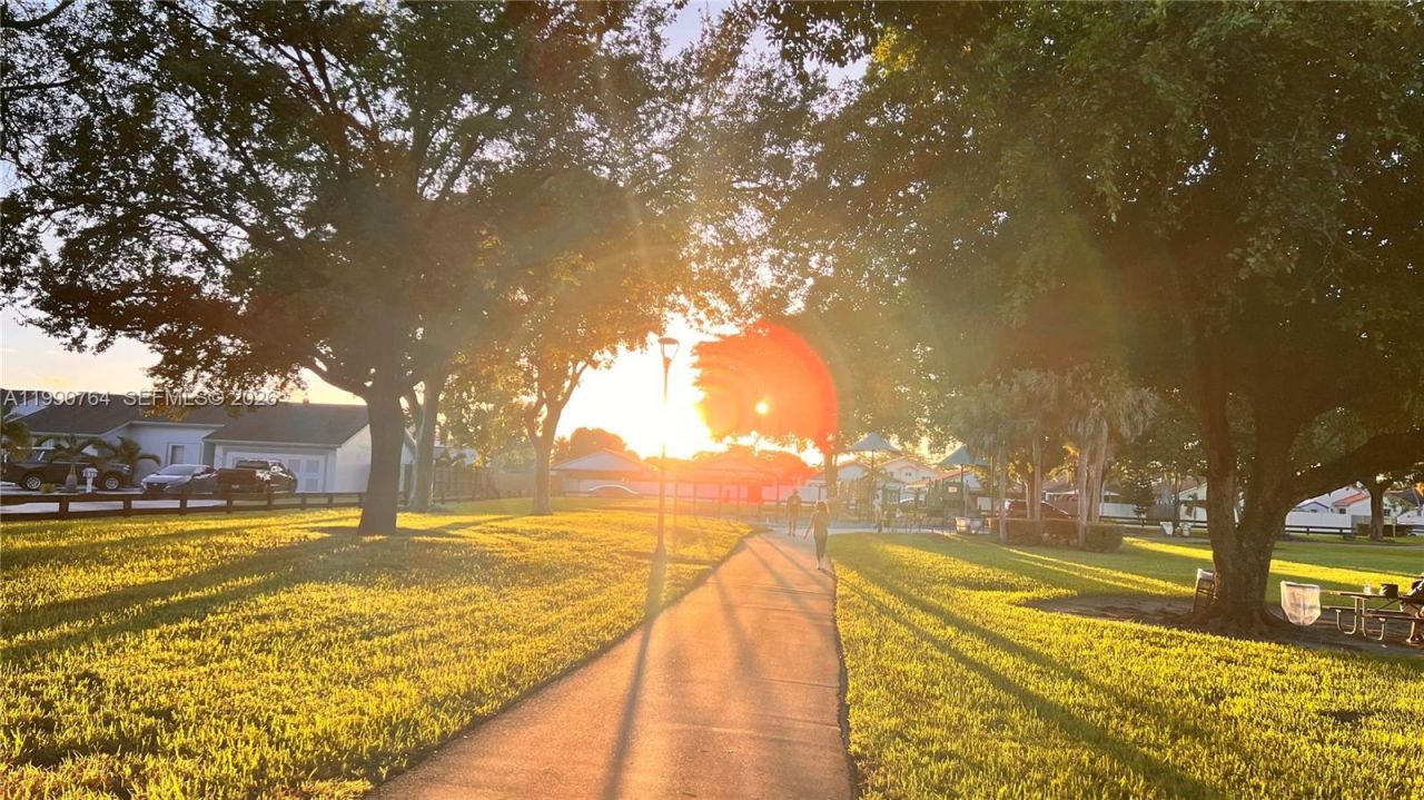 1800 SW 87th Ave, Miami, FL 33165 Photo