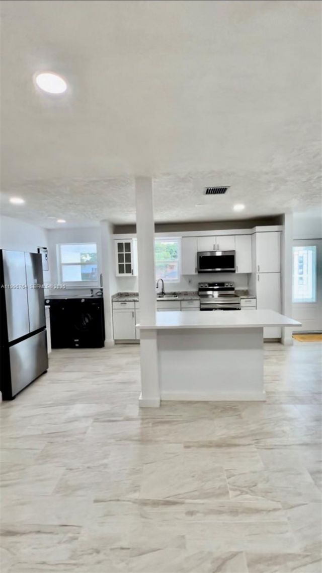 1800 SW 87th Ave, Miami, FL 33165 Photo