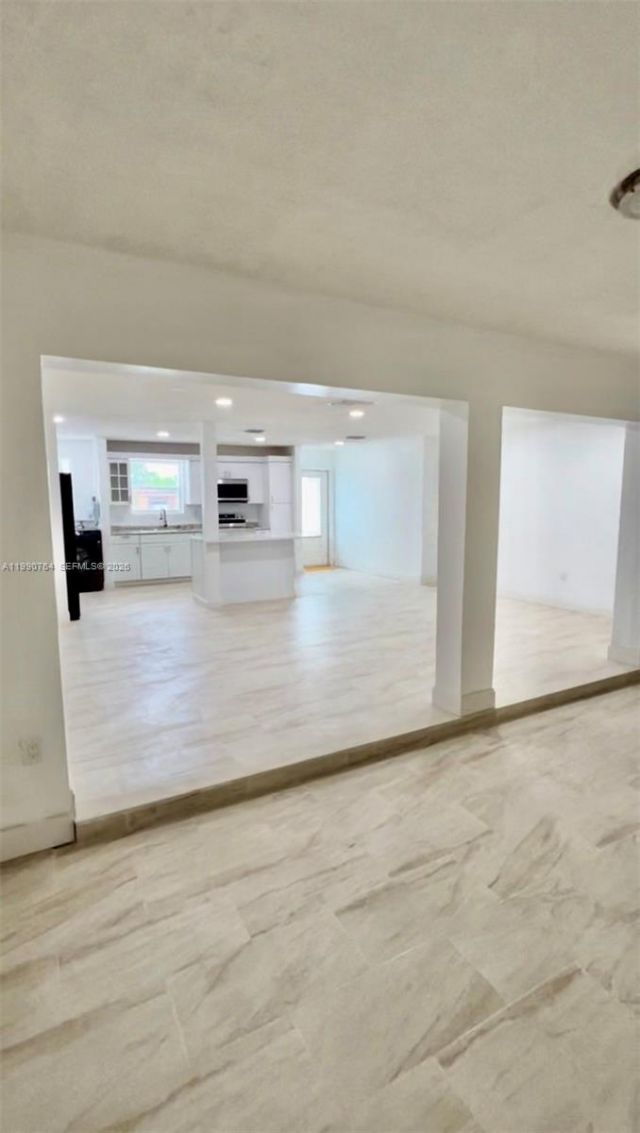 1800 SW 87th Ave, Miami, FL 33165 Photo