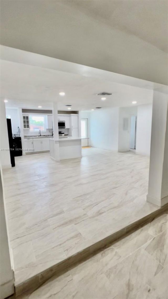 1800 SW 87th Ave, Miami, FL 33165 Photo