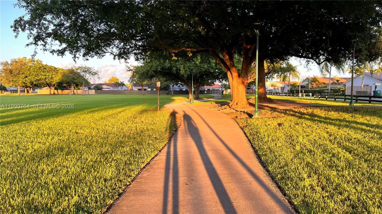 1800 SW 87th Ave, Miami, FL 33165 Photo