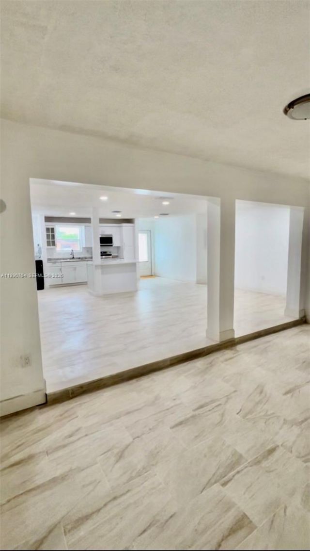 1800 SW 87th Ave, Miami, FL 33165 Photo