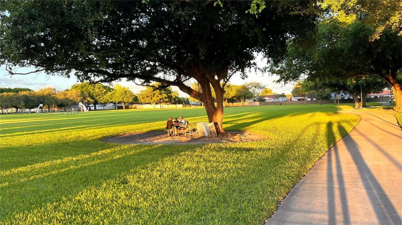 1800 SW 87th Ave, Miami, FL 33165 Photo