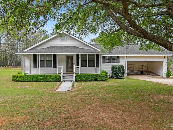 4211 Hwy 99, Century, FL 32535