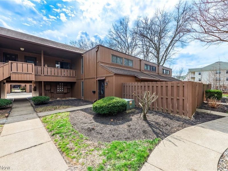 33803 Electric Boulevard, Unit A16, Avon Lake, OH 44012 Photo 2