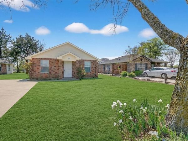 509 W Cedar Street , Gunter, TX 75058