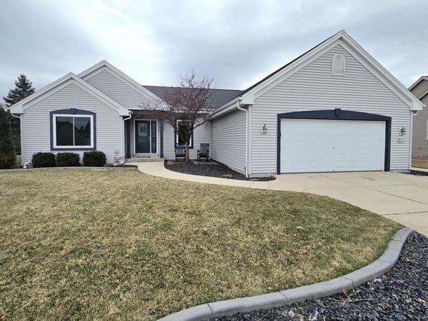 N173W20101 Crestview DRIVE, Jackson, WI 53037