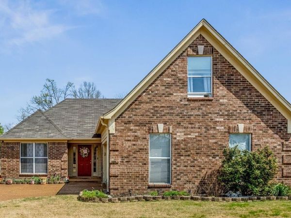 11799 VILLAGE CENTER ST, Arlington, TN 38002