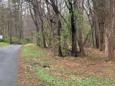 WINFIELD DR , FAIRFAX, VA 22030