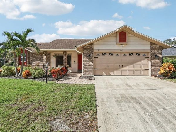 9913 CHESHAM DRIVE , ORLANDO, FL 32817