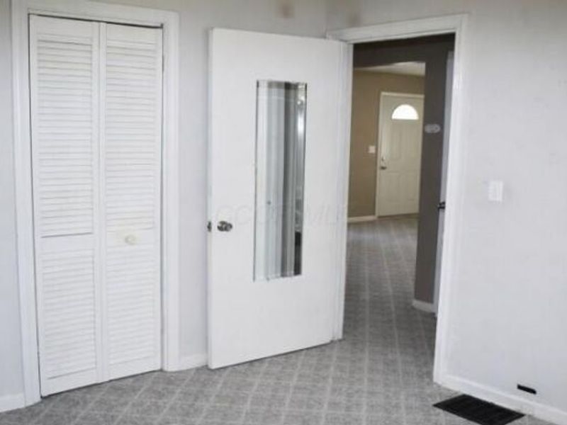 2873 Ontario Street, Columbus, OH 43224 Photo 15