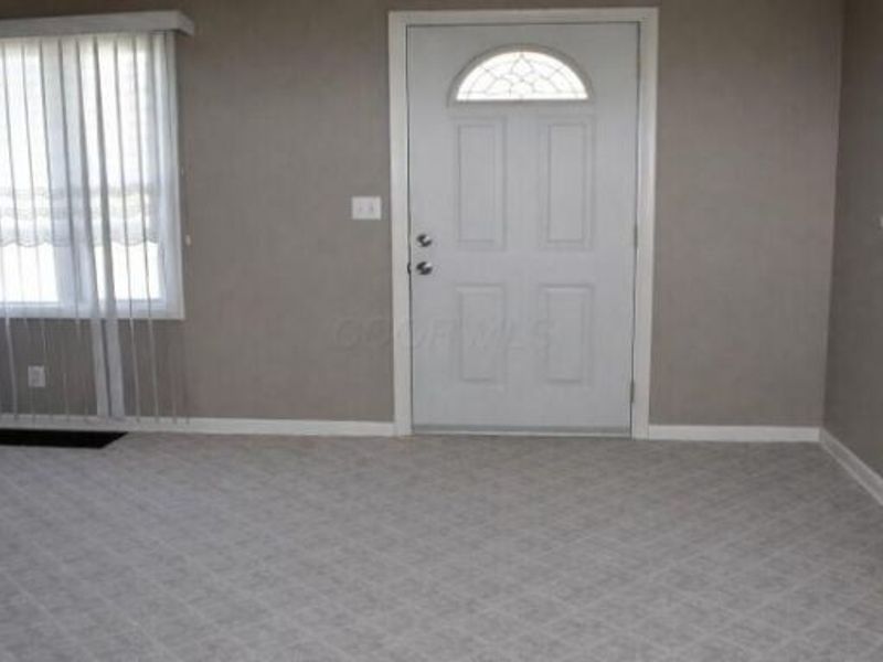 2873 Ontario Street, Columbus, OH 43224 Photo 6