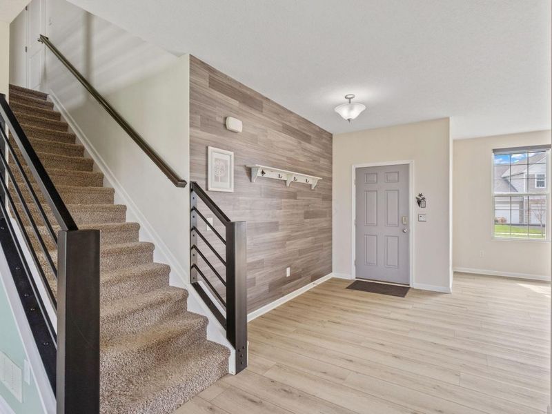 495 White Fawn Run, Delaware, OH 43015 Photo 2