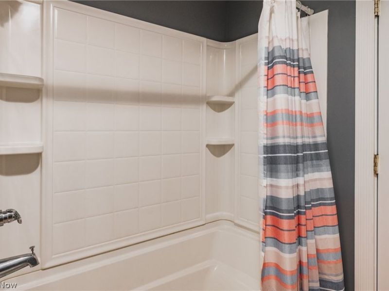 105 W 4 1/2 Street, Williamstown, WV 26187 Photo 12