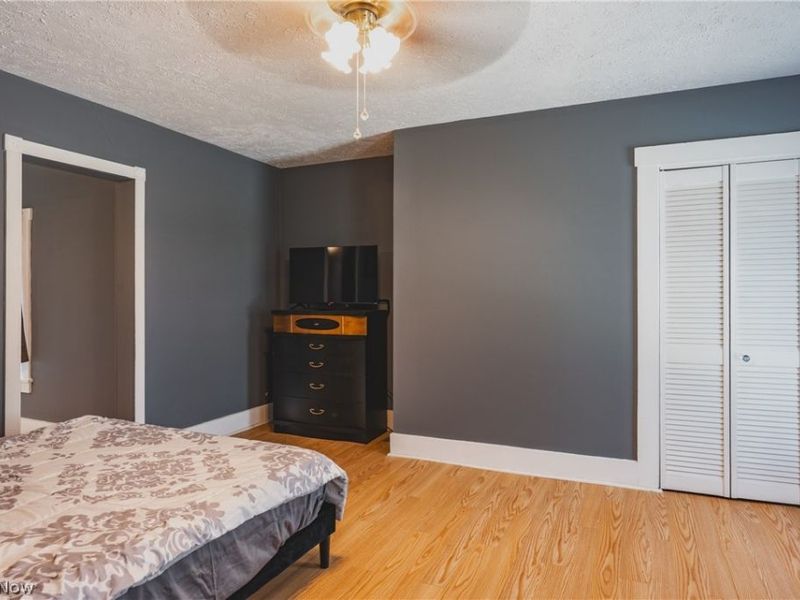 105 W 4 1/2 Street, Williamstown, WV 26187 Photo 14