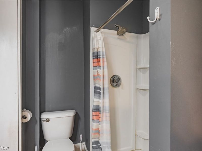 105 W 4 1/2 Street, Williamstown, WV 26187 Photo 18