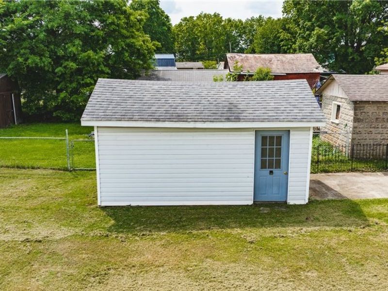 105 W 4 1/2 Street, Williamstown, WV 26187 Photo 24