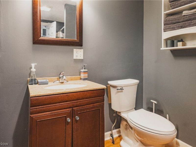 105 W 4 1/2 Street, Williamstown, WV 26187 Photo 6