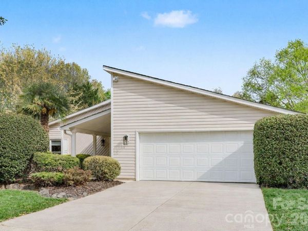 10106 Fairway Ridge Road, Charlotte, NC 28277