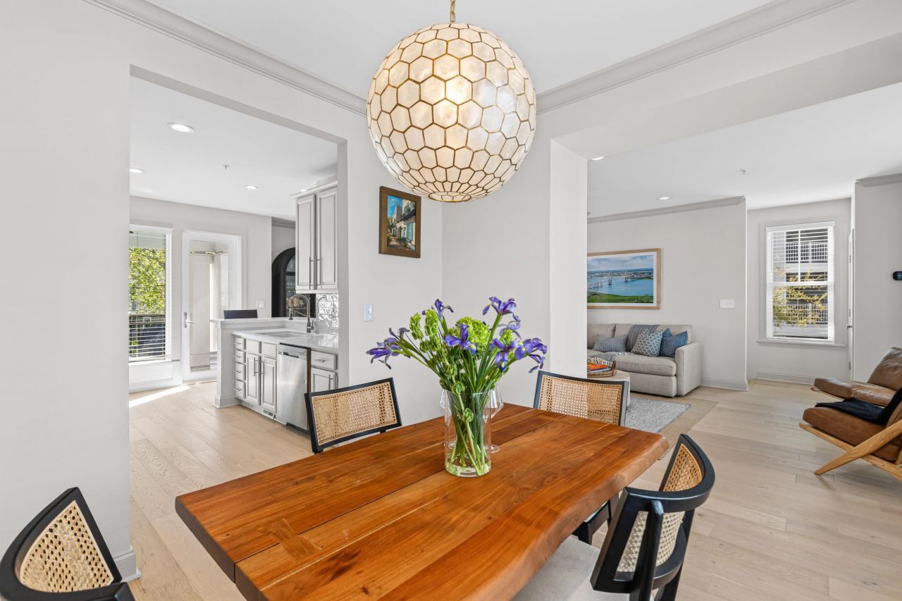 200 River Landing Drive Photo 10