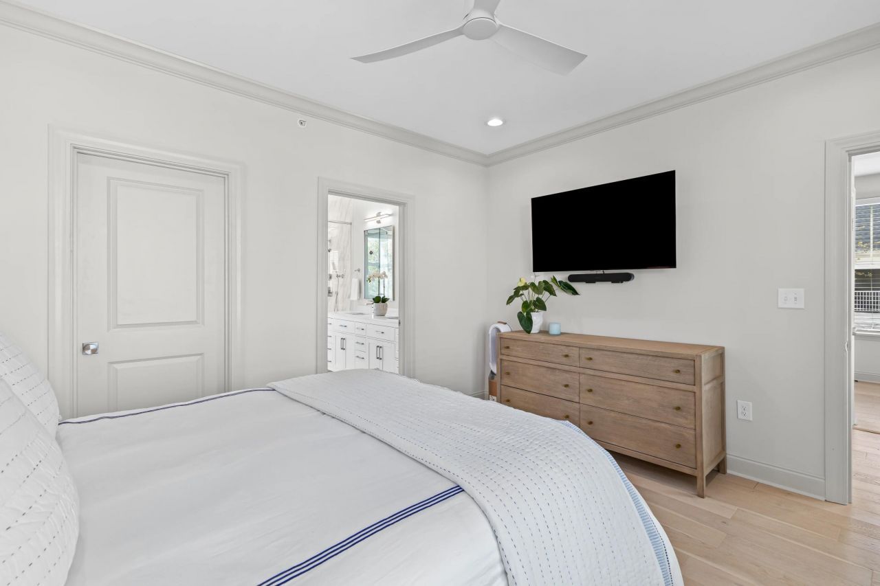 200 River Landing Drive Photo 17