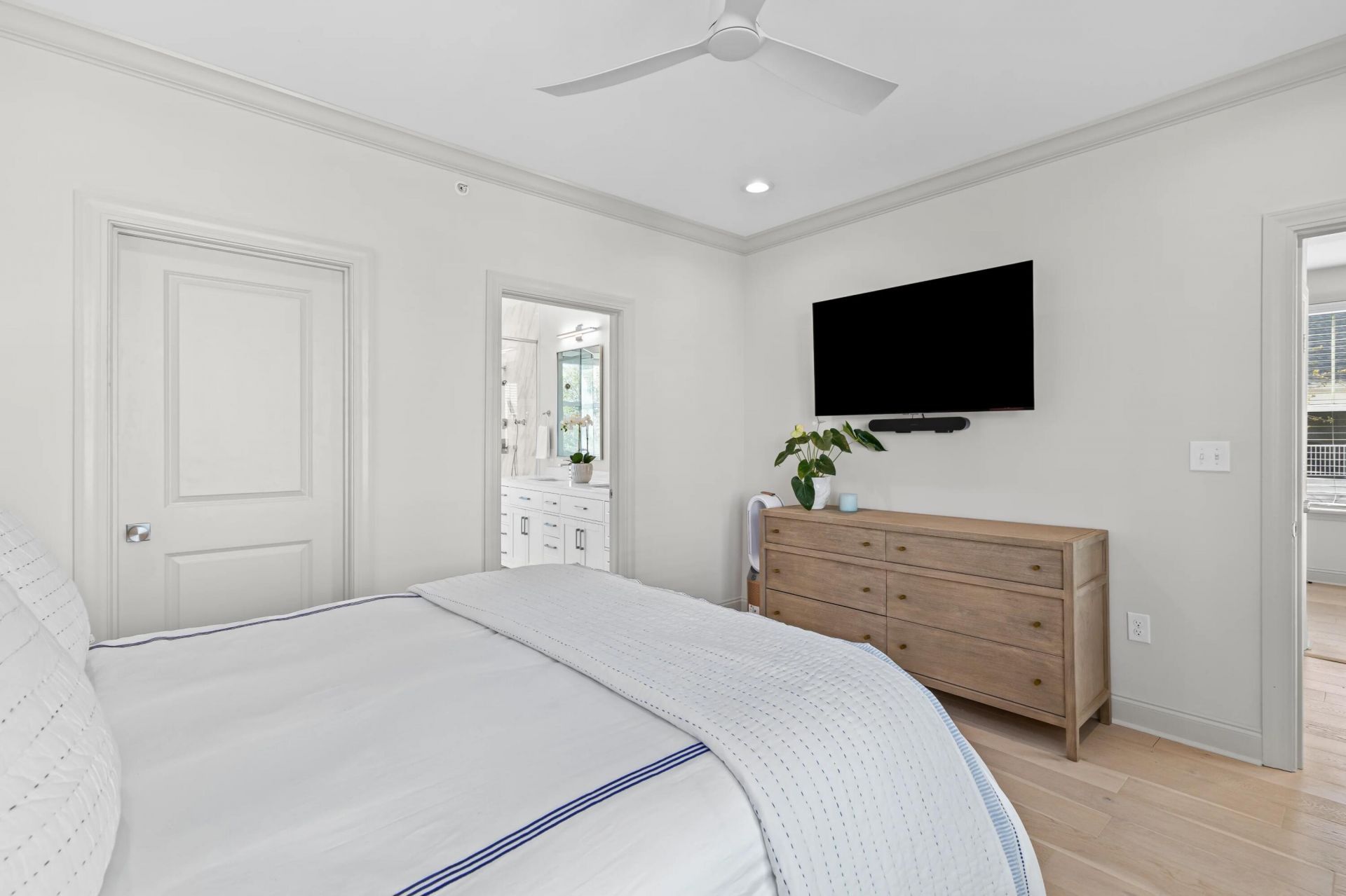 200 River Landing Drive Photo 18