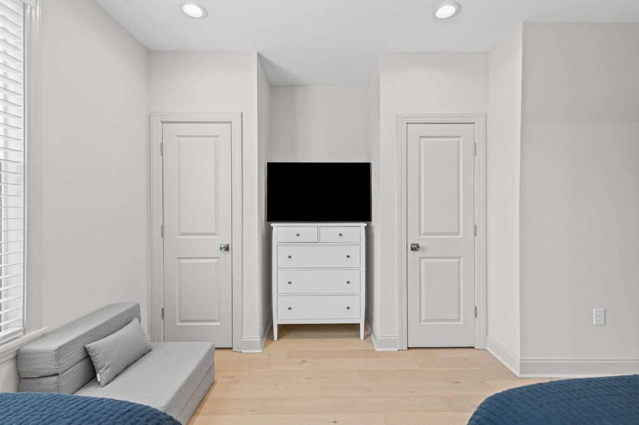 200 River Landing Drive Photo 20